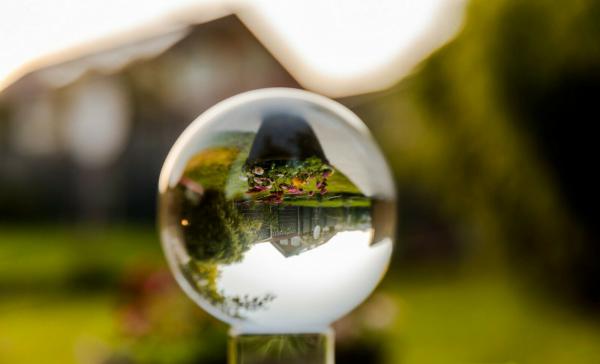 Kristallkugel Wahrsager Glaskugel mit Ständer ø80/100/130/150mm transparent
