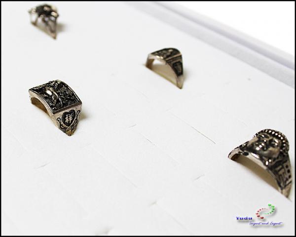 Ringkasten Schmuckkasten Vorlagebrett für Ringe eleganter Ringhalter weiss 